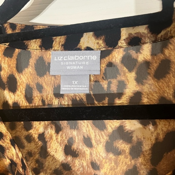 NWT Liz Claiborne Signature Women Animal Print Sheer caree Blouse 1X Plus Size - Picture 2 of 8
